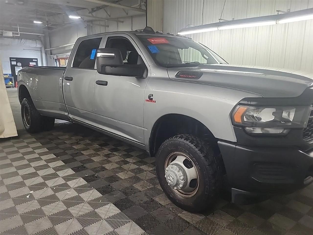 RAM 3500 Tradesman Crew Cab 4WD DRW 2023