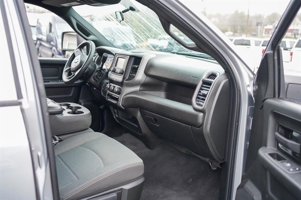 RAM 3500 Tradesman Crew Cab 4WD DRW 2023