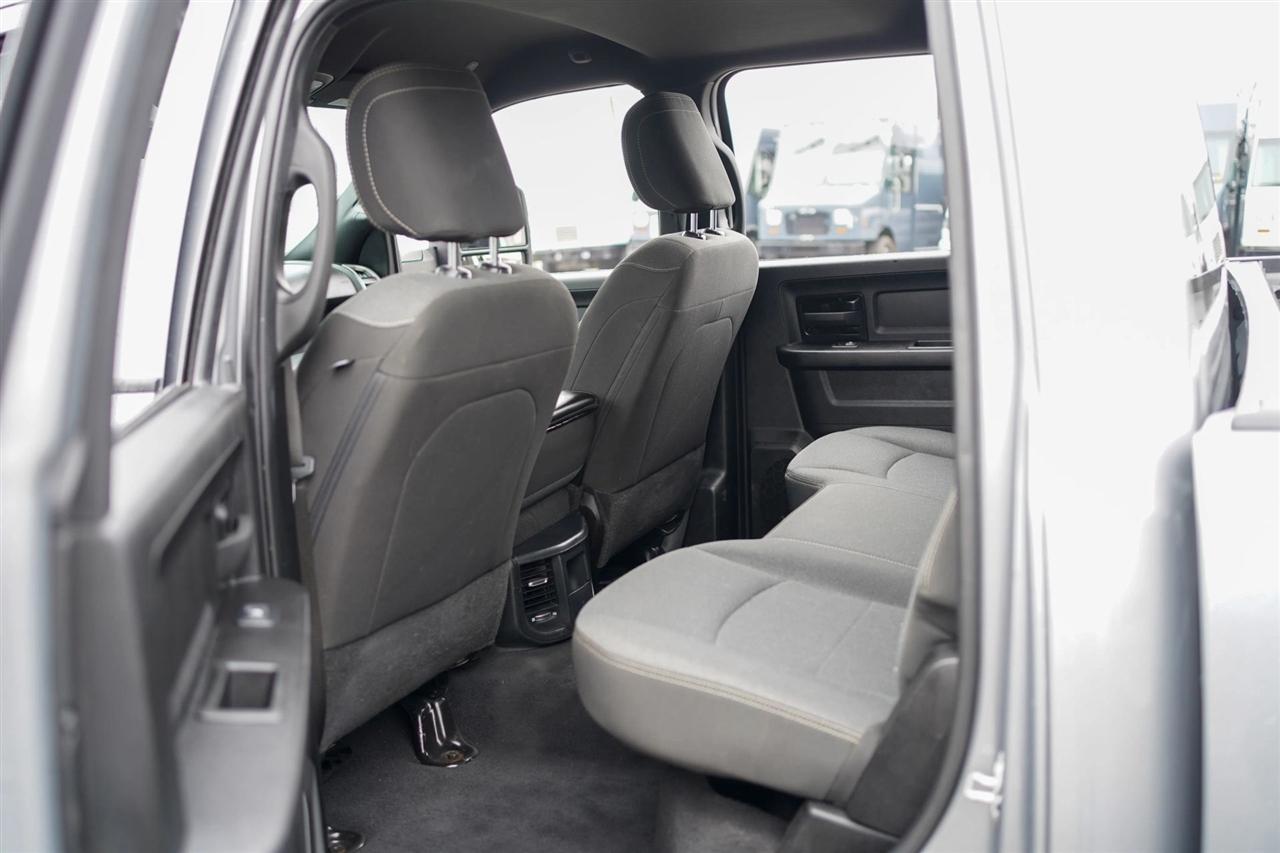 RAM 3500 Tradesman Crew Cab 4WD DRW 2023