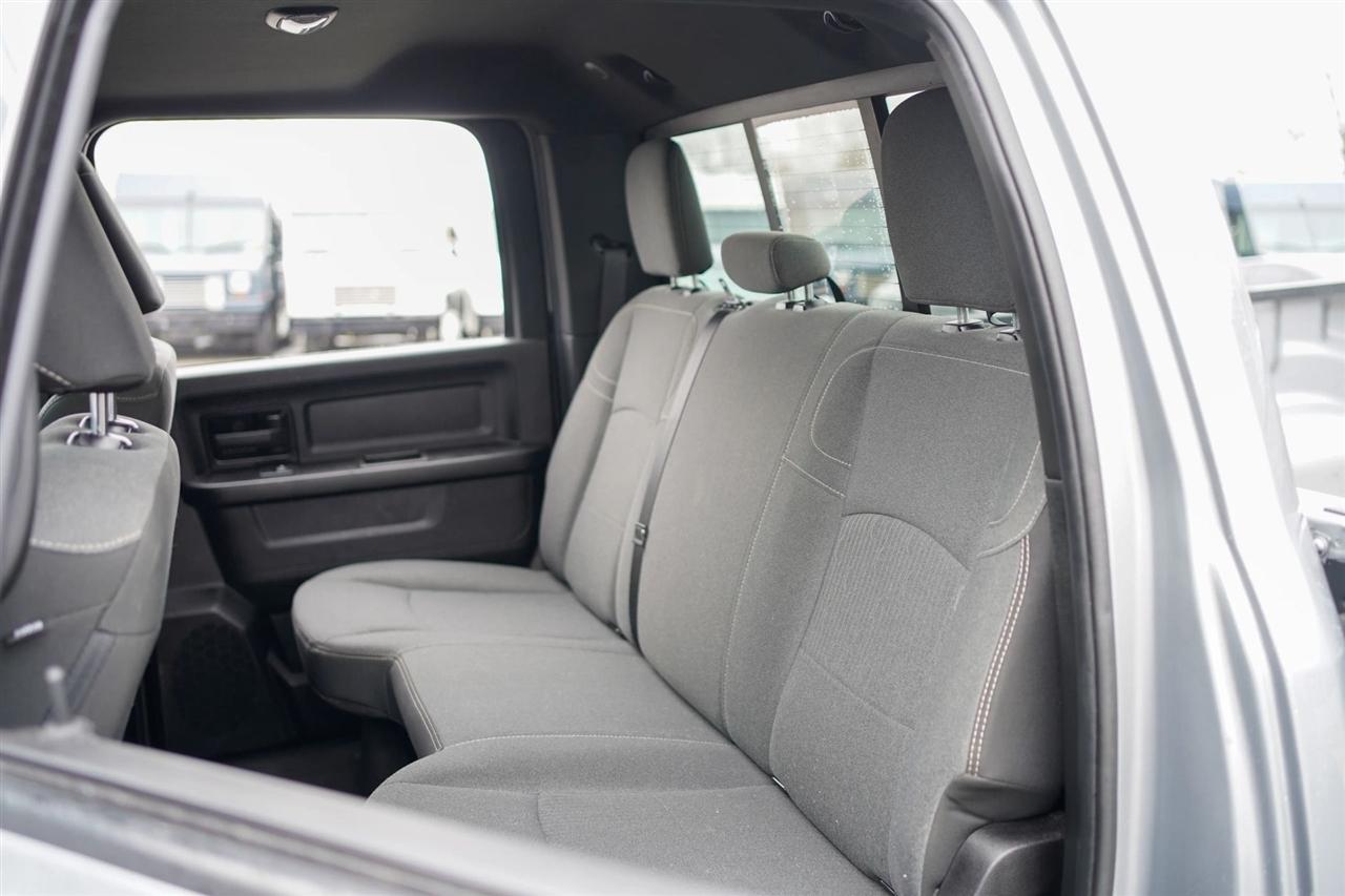 RAM 3500 Tradesman Crew Cab 4WD DRW 2023