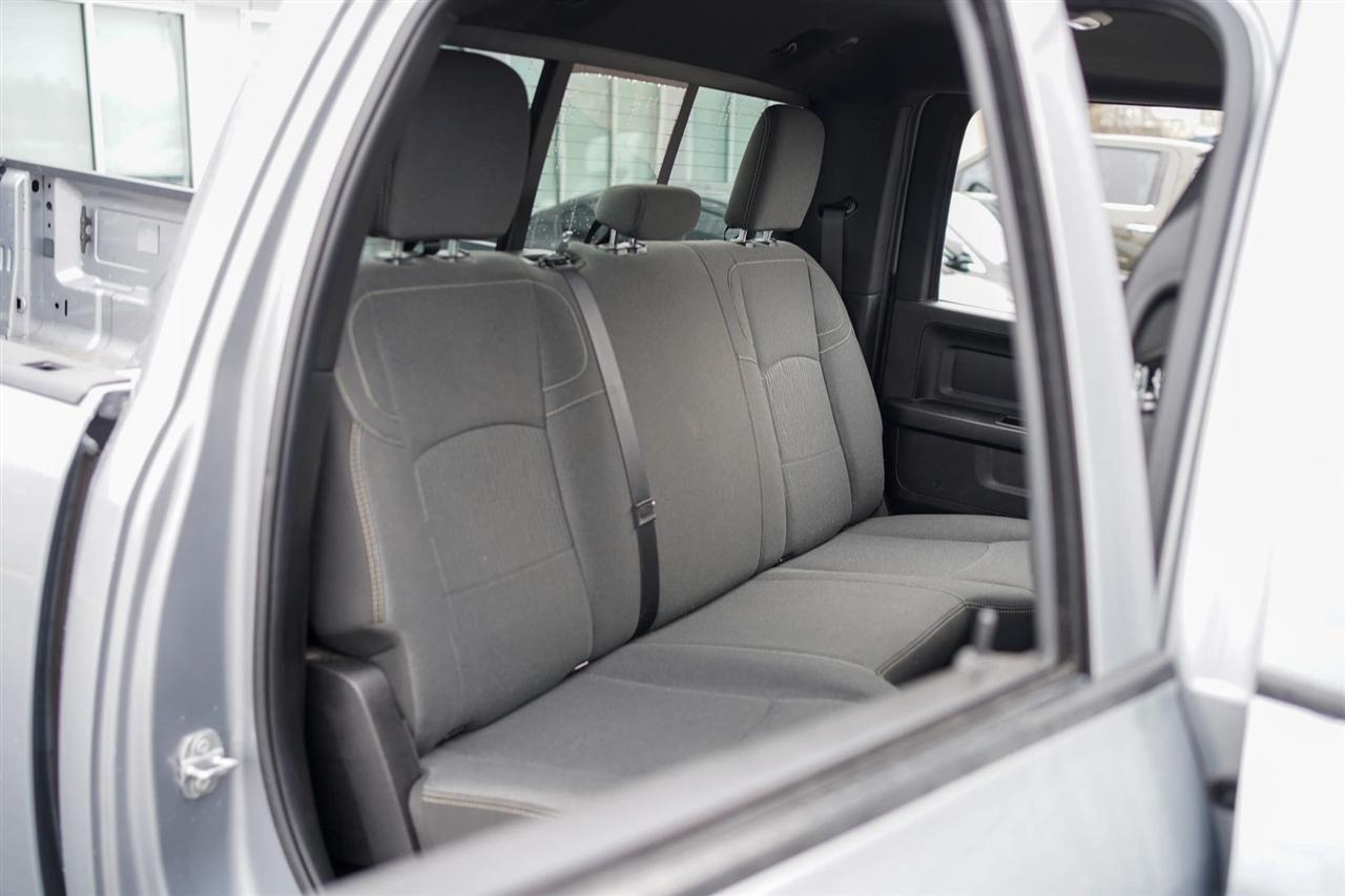 RAM 3500 Tradesman Crew Cab 4WD DRW 2023