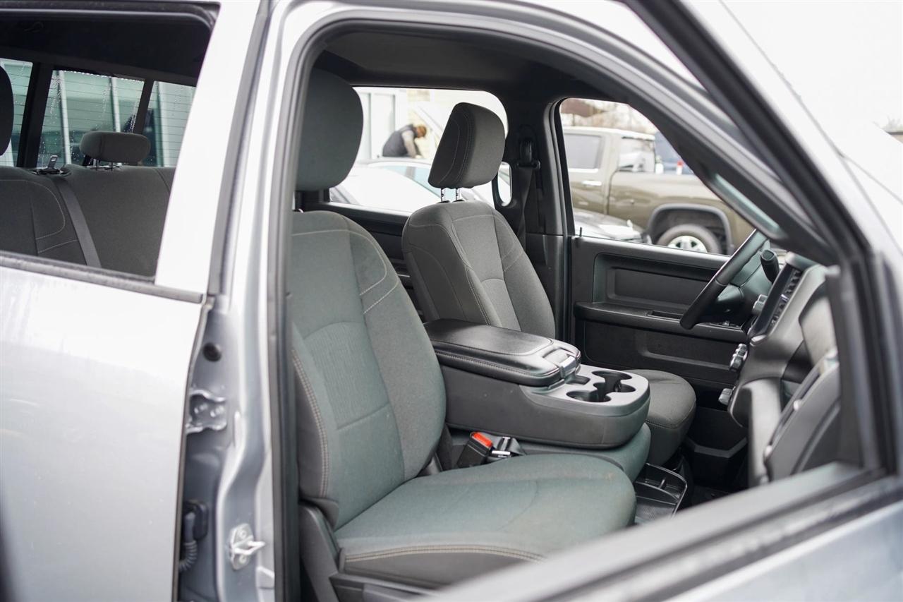 RAM 3500 Tradesman Crew Cab 4WD DRW 2023