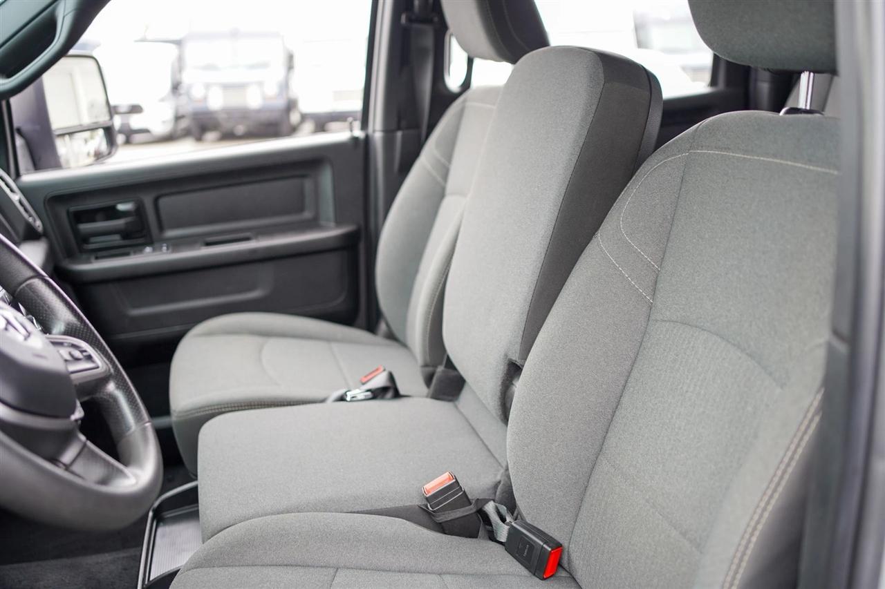 RAM 3500 Tradesman Crew Cab 4WD DRW 2023