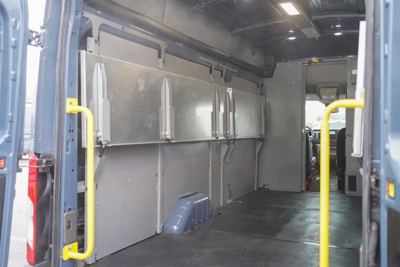 Ford Transit 250 Van High Roof w/Sliding Pass. 148-in. WB EL 2020