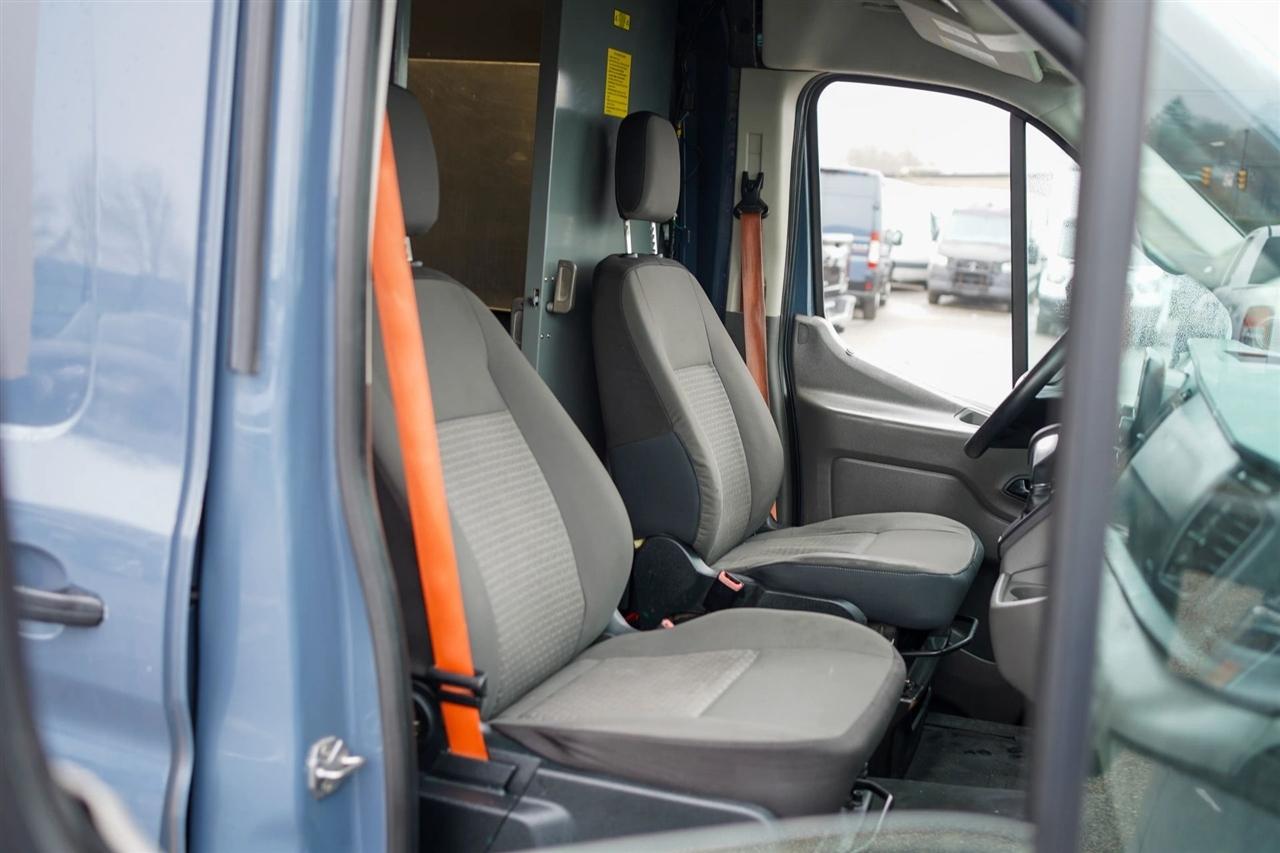 Ford Transit 250 Van High Roof w/Sliding Pass. 148-in. WB EL 2020