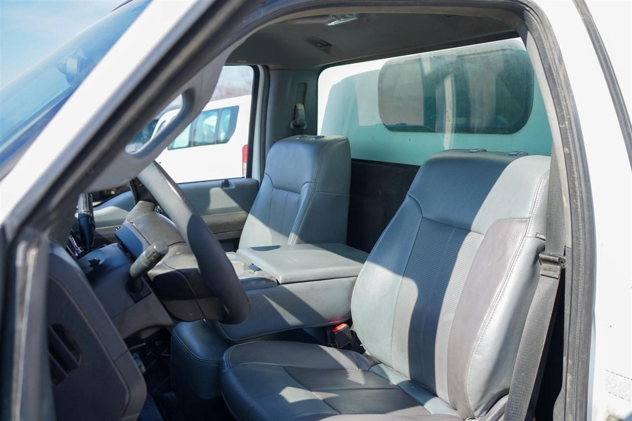 Ford F-550 Regular Cab DRW 4WD 2016