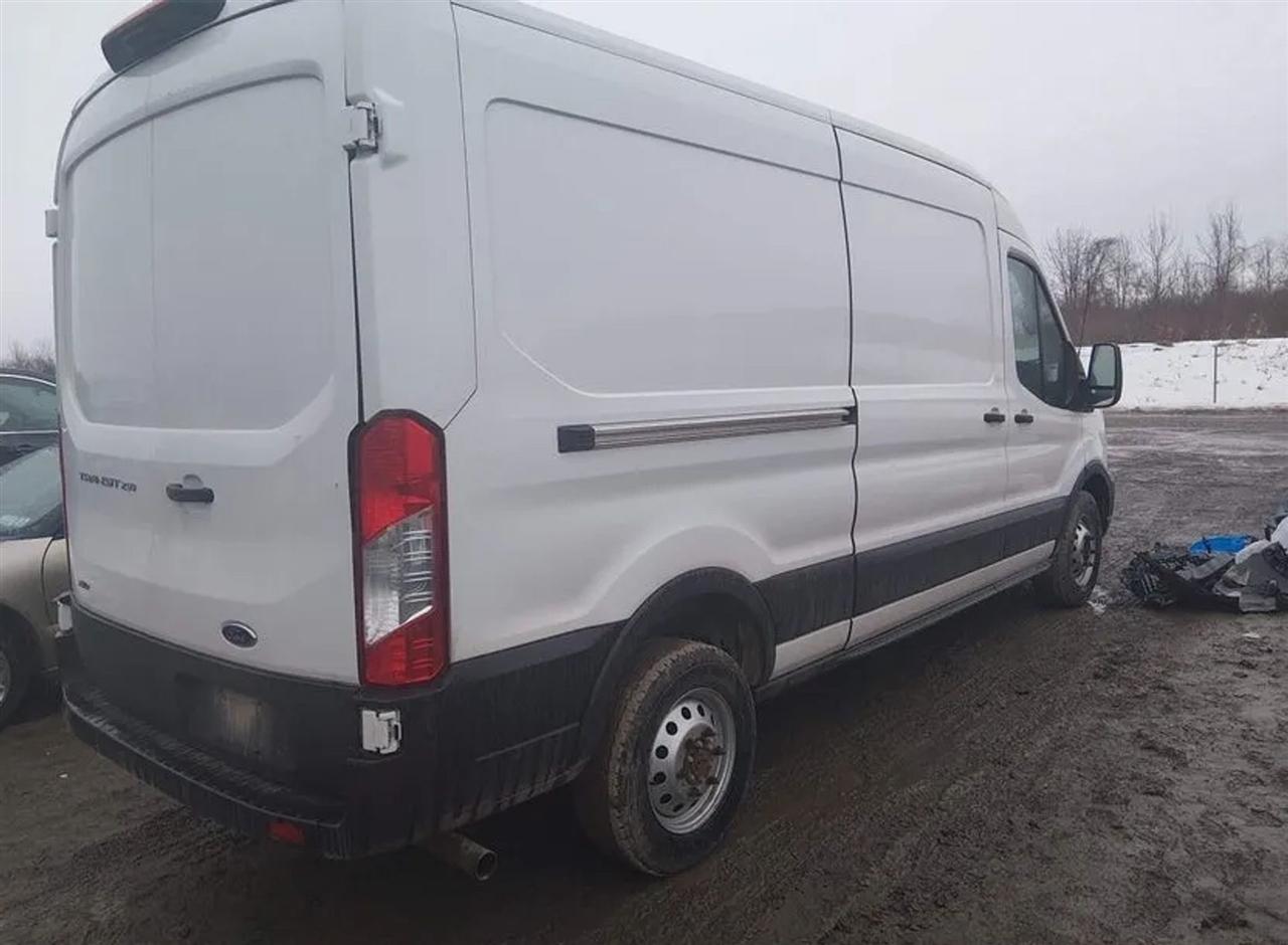 Ford Transit 250 Van Med. Roof w/Sliding Pass. 148-in. WB 2023