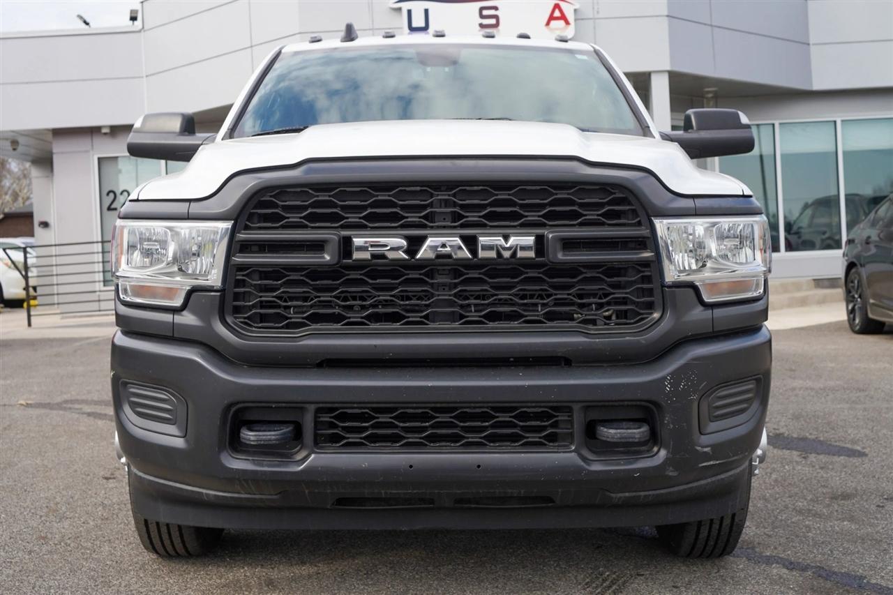 RAM 3500 Tradesman Crew Cab 4WD DRW 2021