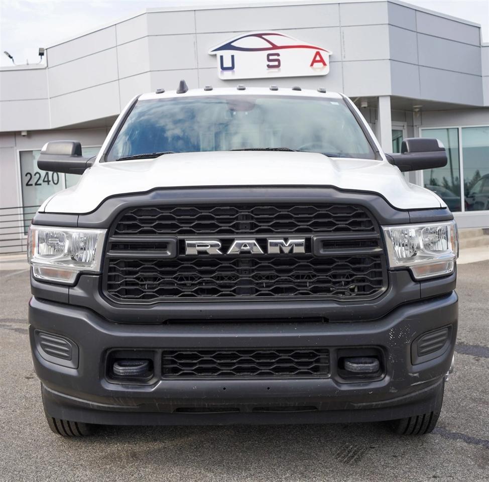 RAM 3500 Tradesman Crew Cab 4WD DRW 2021