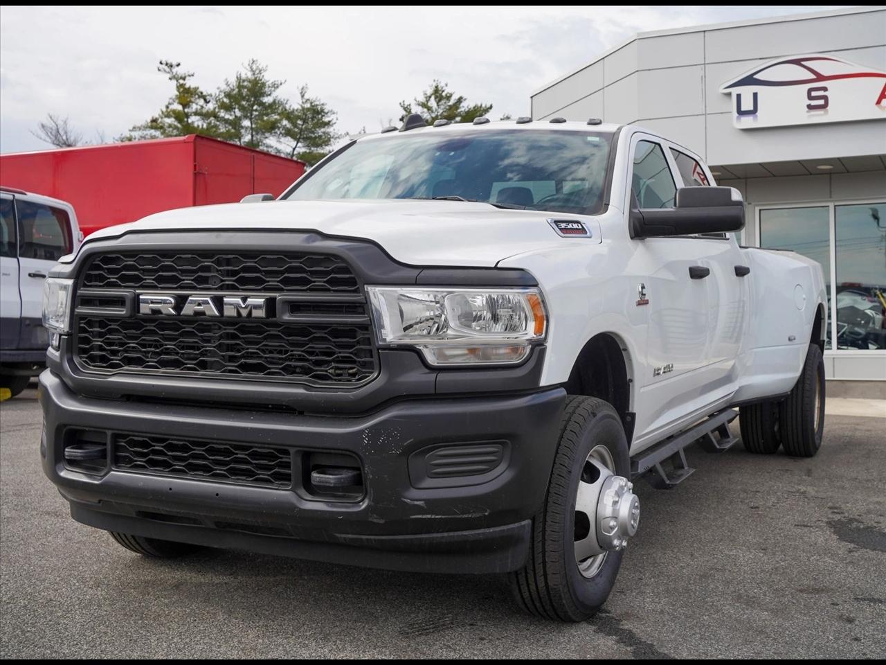 RAM 3500 Tradesman Crew Cab 4WD DRW 2021
