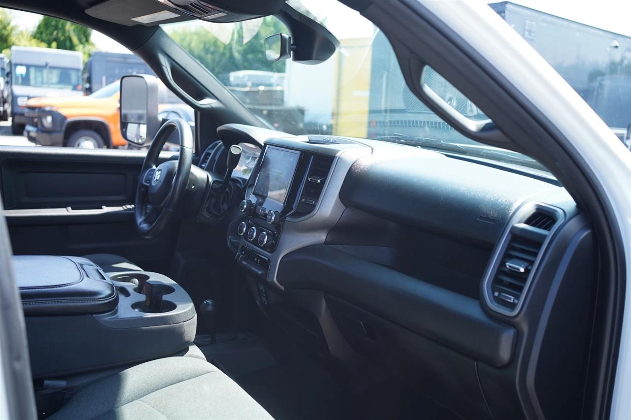 RAM 3500 Tradesman Crew Cab 4WD DRW 2021