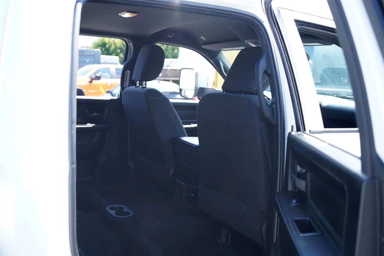 RAM 3500 Tradesman Crew Cab 4WD DRW 2021