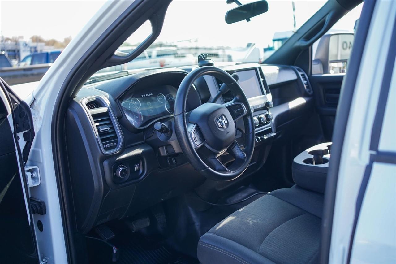 RAM 3500 Tradesman Crew Cab 4WD DRW 2024