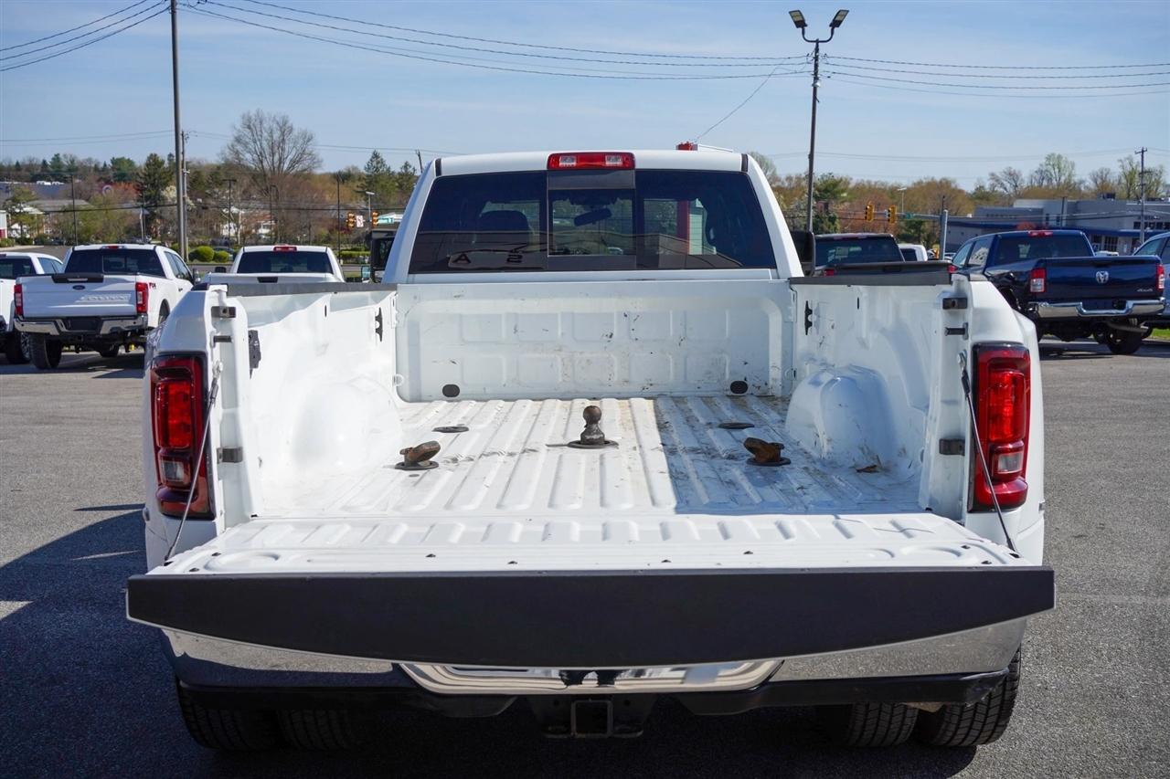 RAM 3500 Tradesman Crew Cab 4WD DRW 2024