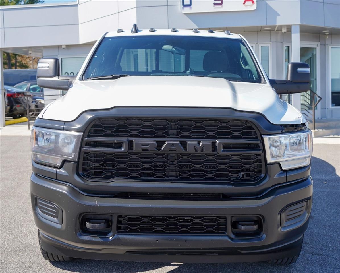 RAM 3500 Tradesman Crew Cab 4WD DRW 2024