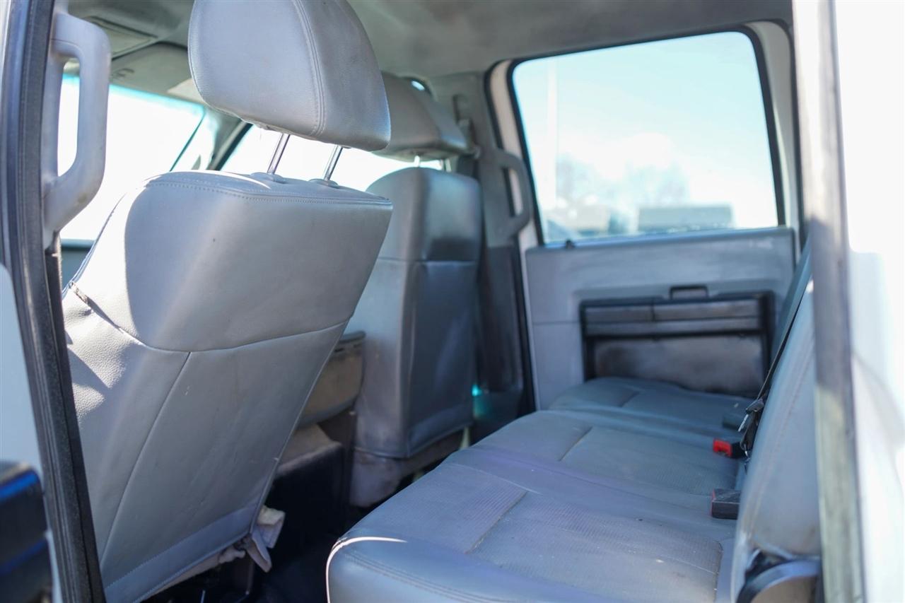 Ford F-350 SD XL Crew Cab Long Bed DRW 4WD 2015