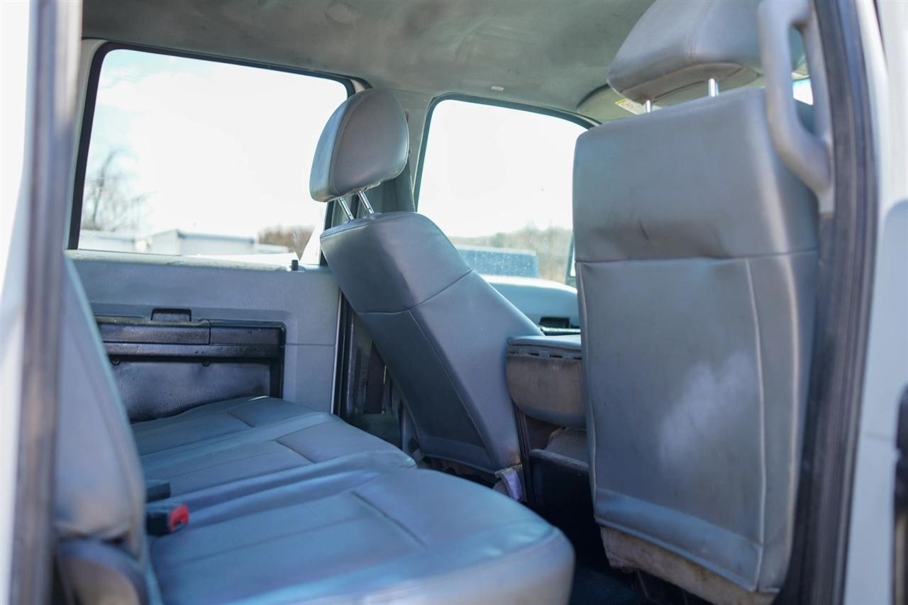 Ford F-350 SD XL Crew Cab Long Bed DRW 4WD 2015