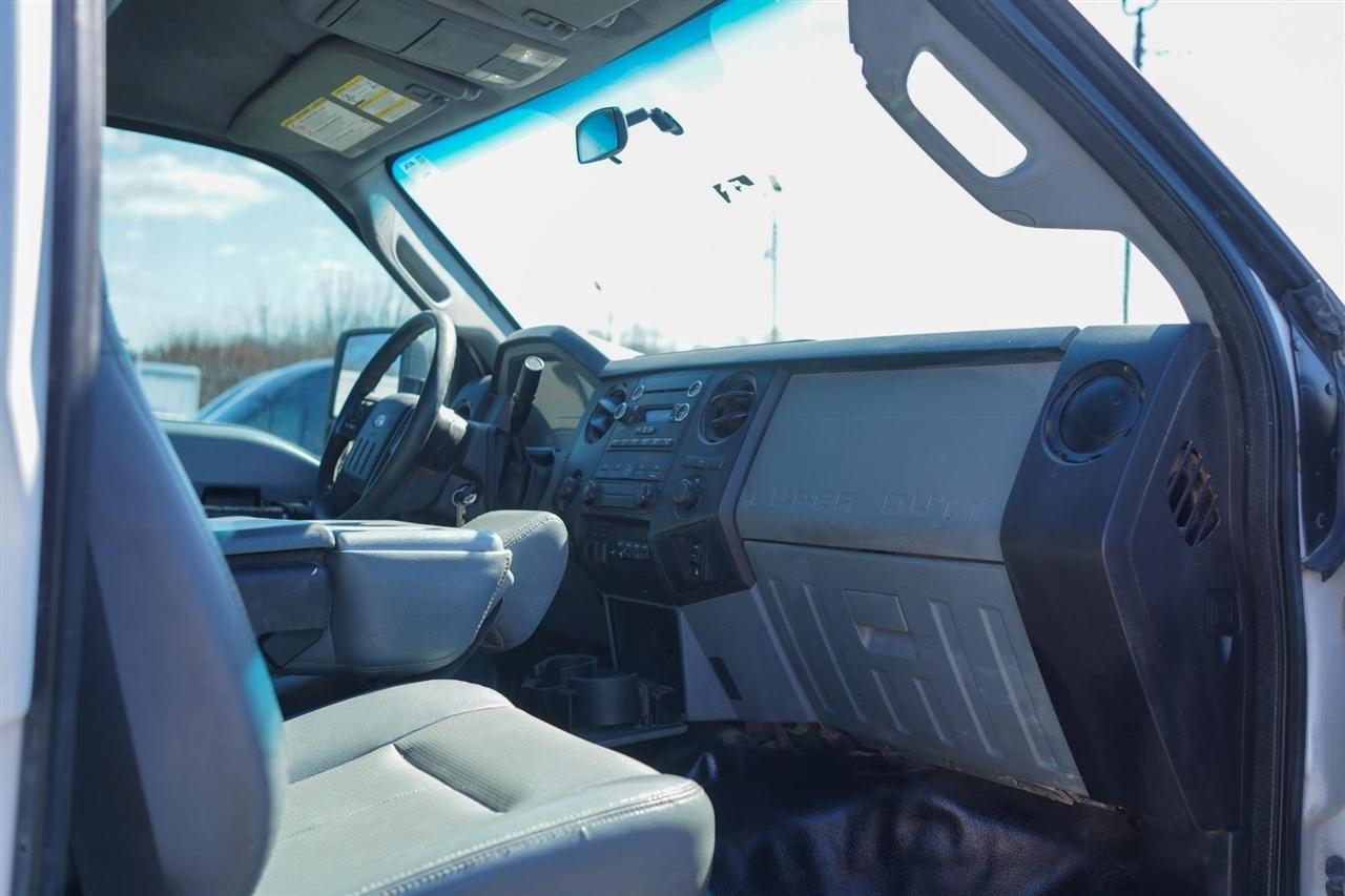 Ford F-350 SD XL Crew Cab Long Bed DRW 4WD 2015