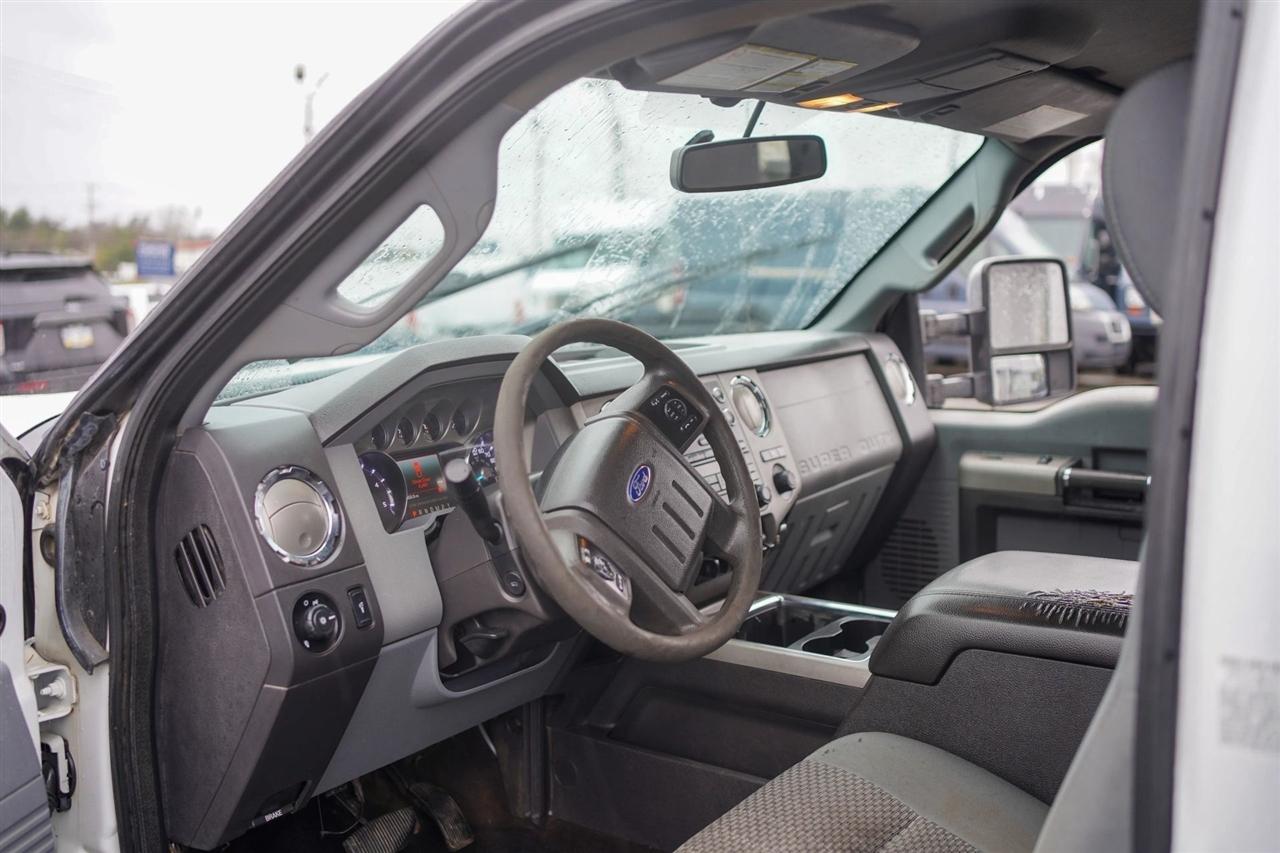 Ford F-350 SD XLT Crew Cab 4WD 2015