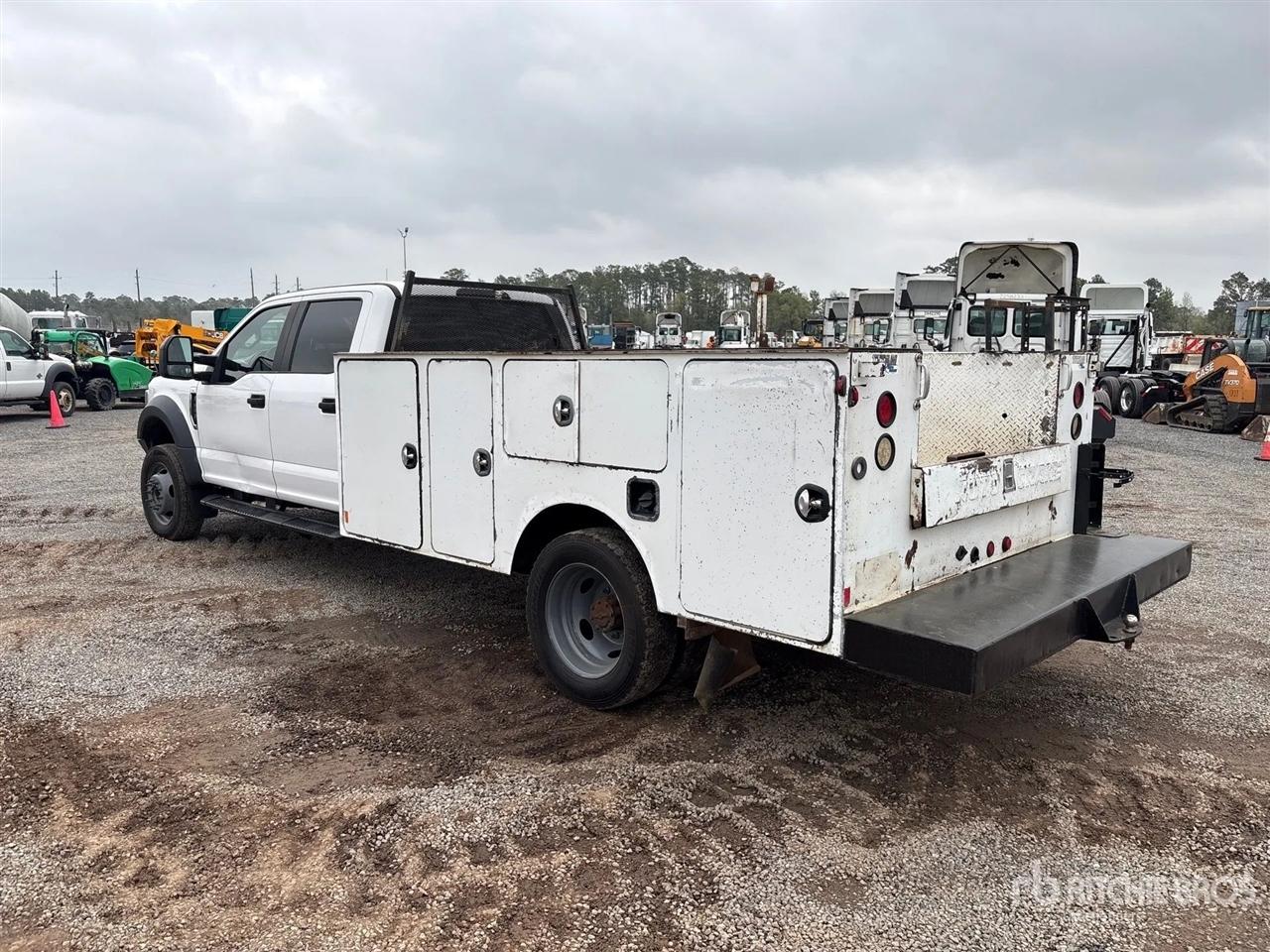 Ford F-450 SD Crew Cab DRW 2WD 2021