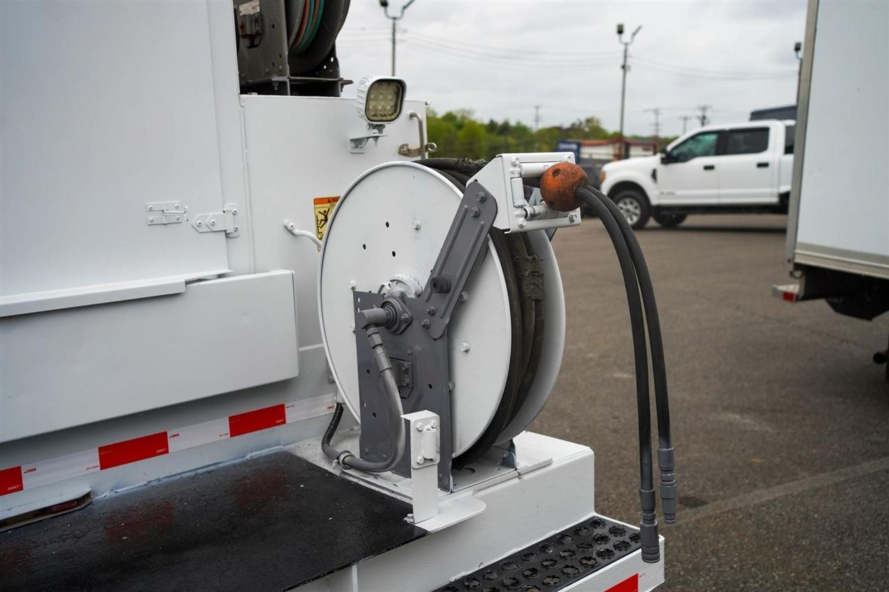 Ford F-550 Crew Cab DRW 4WD 2016