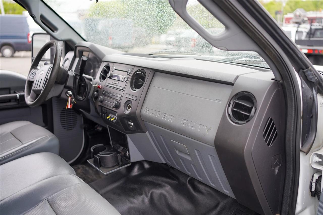Ford F-550 Crew Cab DRW 4WD 2016