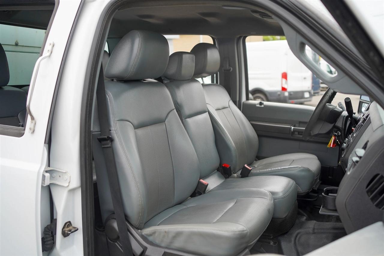 Ford F-550 Crew Cab DRW 4WD 2016