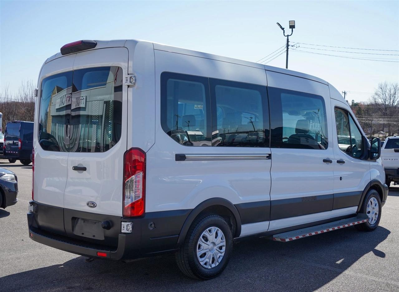 Ford Transit 350 Wagon Med. Roof XL w/Sliding Pass. 148-in. WB 2019
