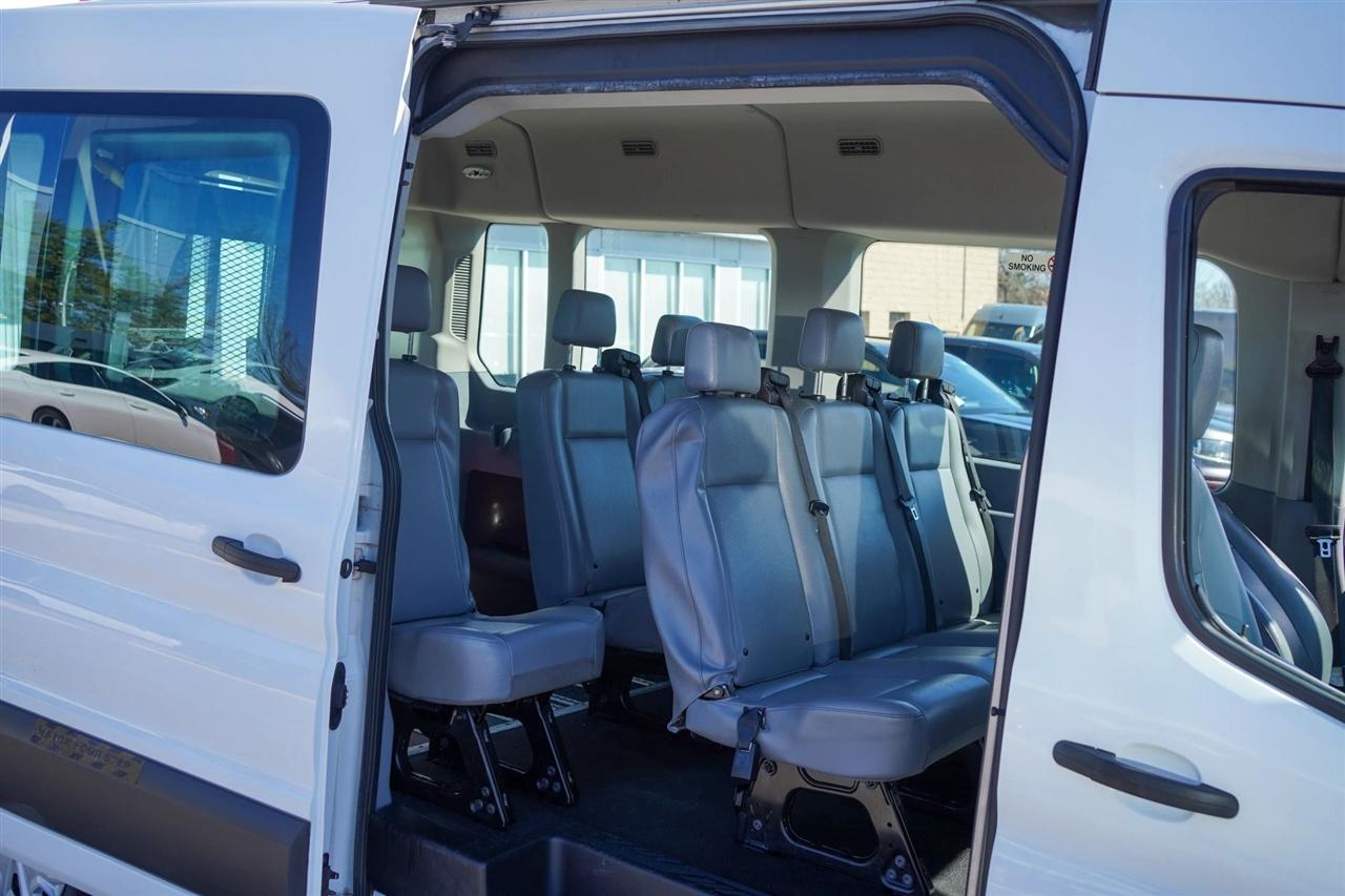 Ford Transit 350 Wagon Med. Roof XL w/Sliding Pass. 148-in. WB 2019