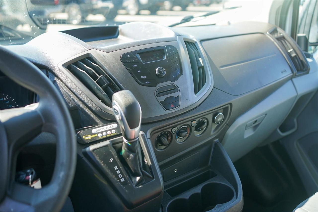 Ford Transit 350 Wagon Med. Roof XL w/Sliding Pass. 148-in. WB 2019