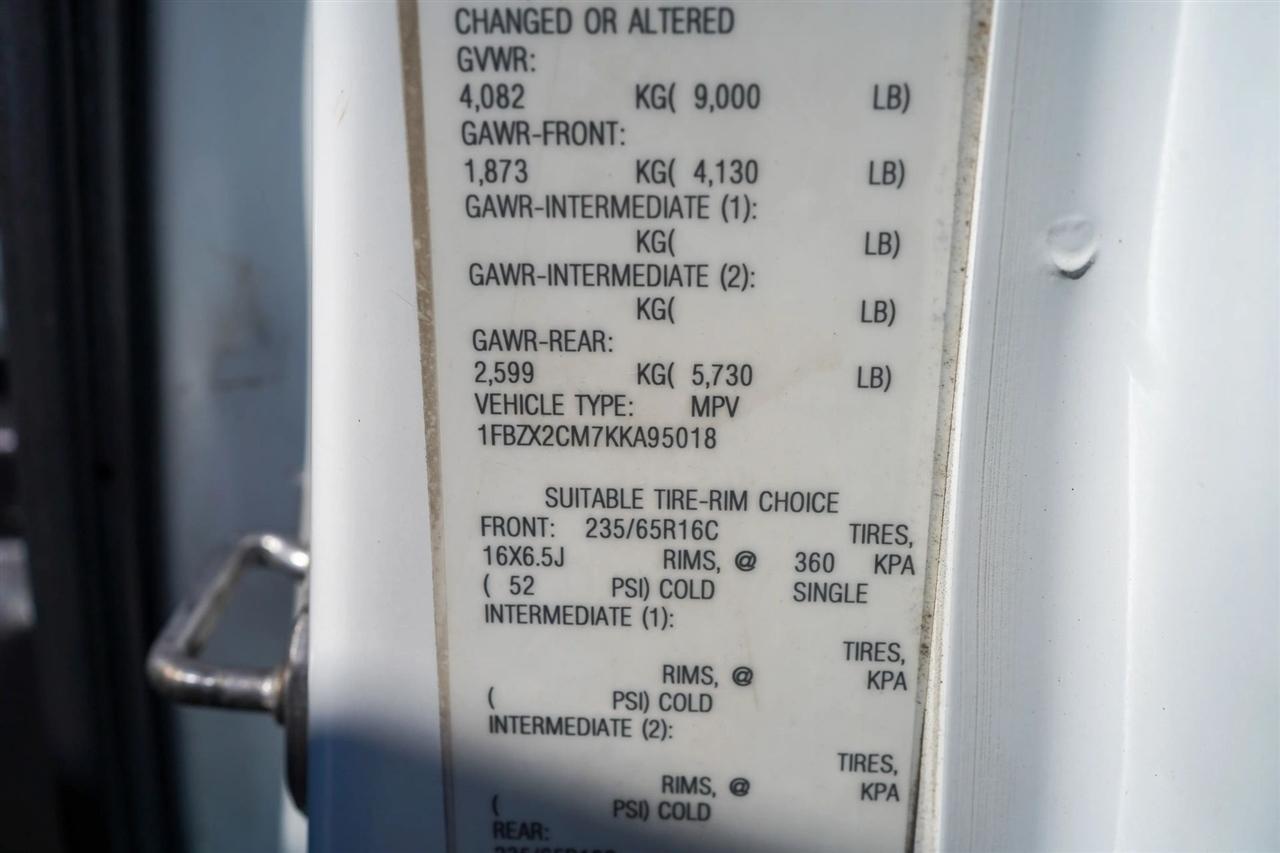 Ford Transit 350 Wagon Med. Roof XL w/Sliding Pass. 148-in. WB 2019