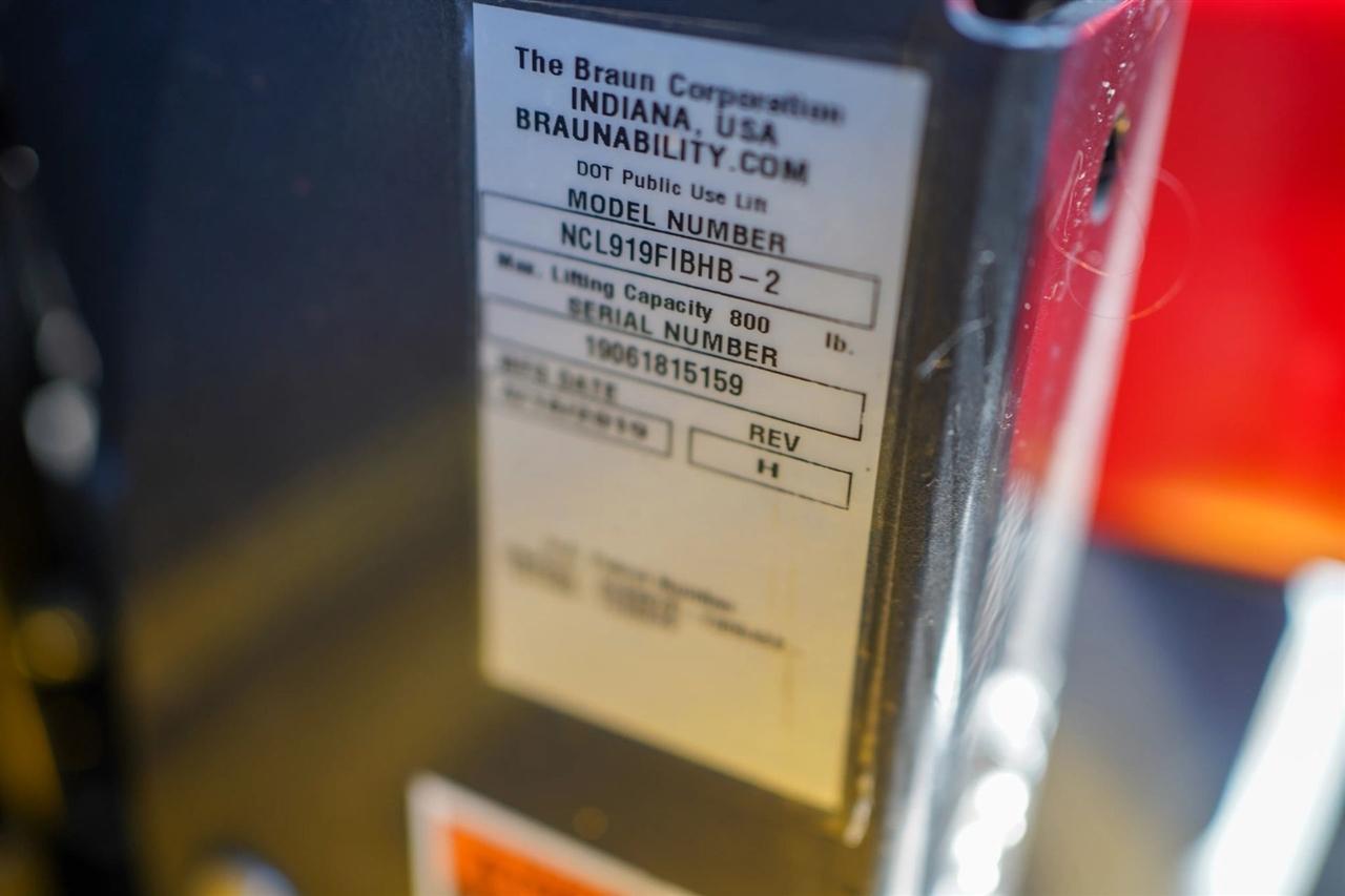 Ford Transit 350 Wagon Med. Roof XL w/Sliding Pass. 148-in. WB 2019