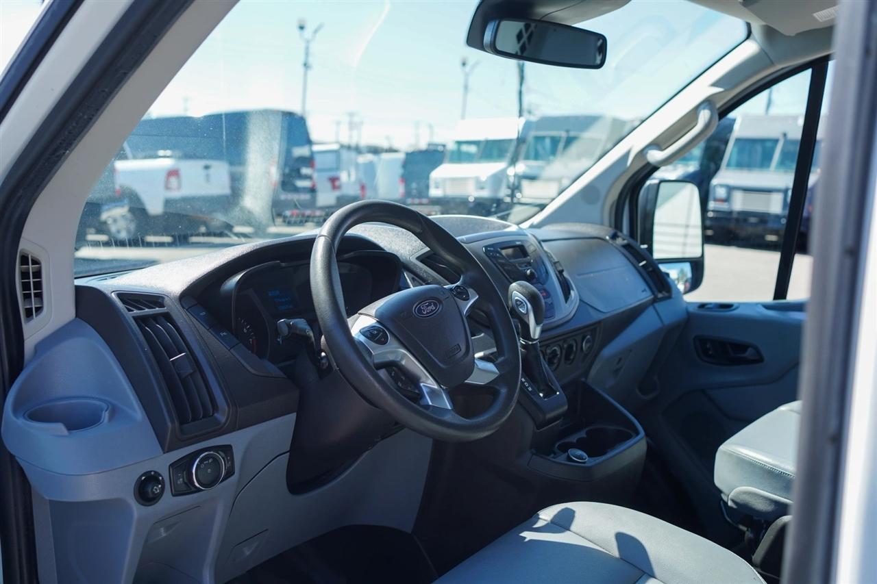 Ford Transit 250 Van Low Roof w/Sliding Pass. 130-in. WB 2018
