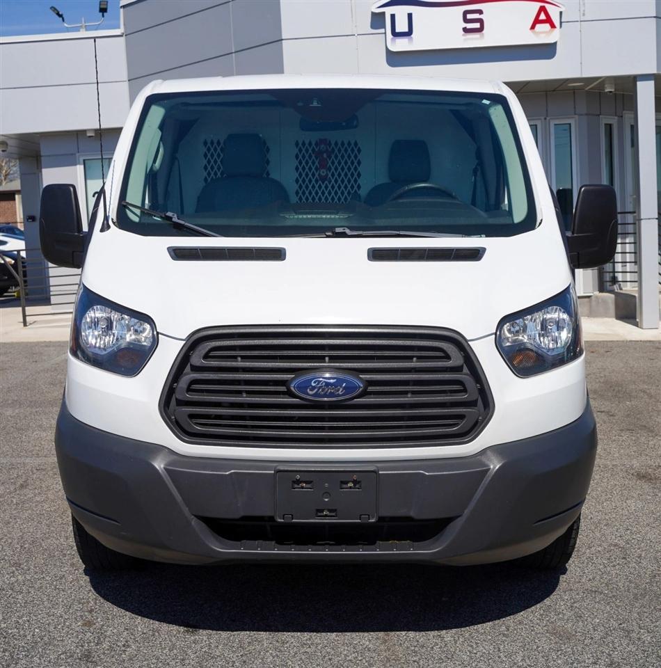 Ford Transit 250 Van Low Roof w/Sliding Pass. 130-in. WB 2018