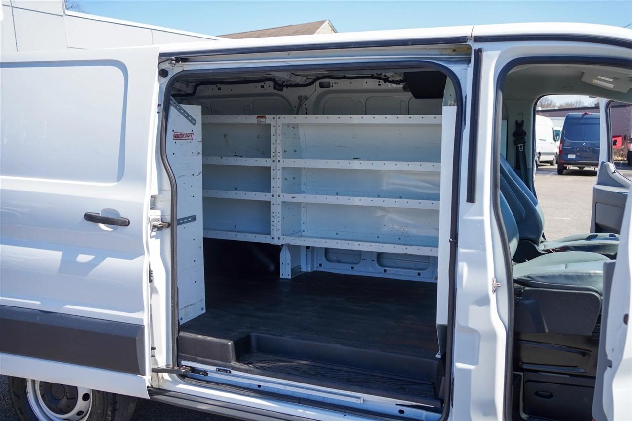 Ford Transit 250 Van Low Roof w/Sliding Pass. 130-in. WB 2018