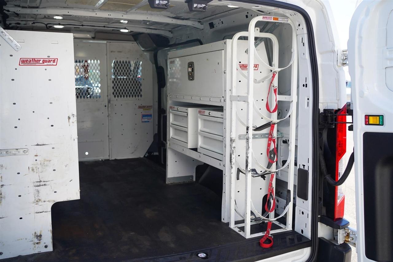 Ford Transit 250 Van Low Roof w/Sliding Pass. 130-in. WB 2018