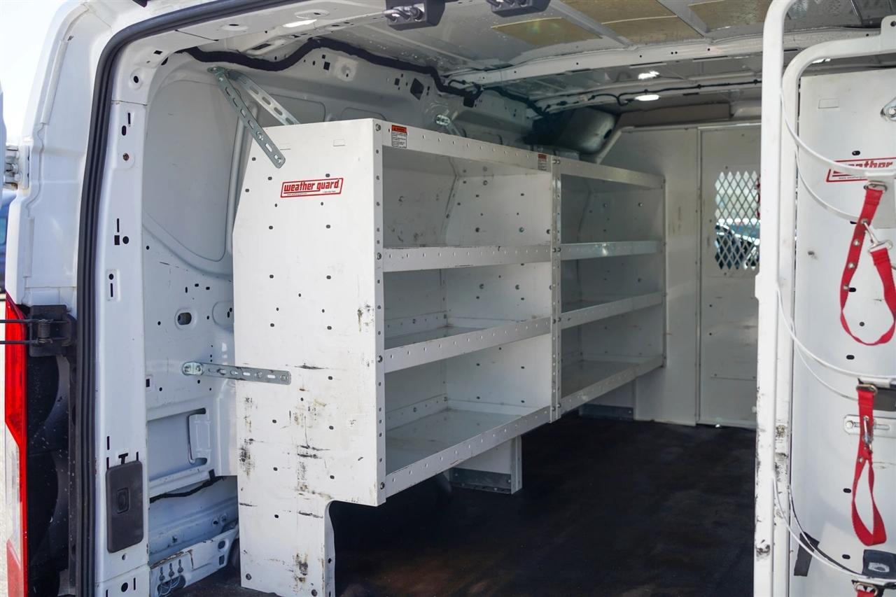 Ford Transit 250 Van Low Roof w/Sliding Pass. 130-in. WB 2018