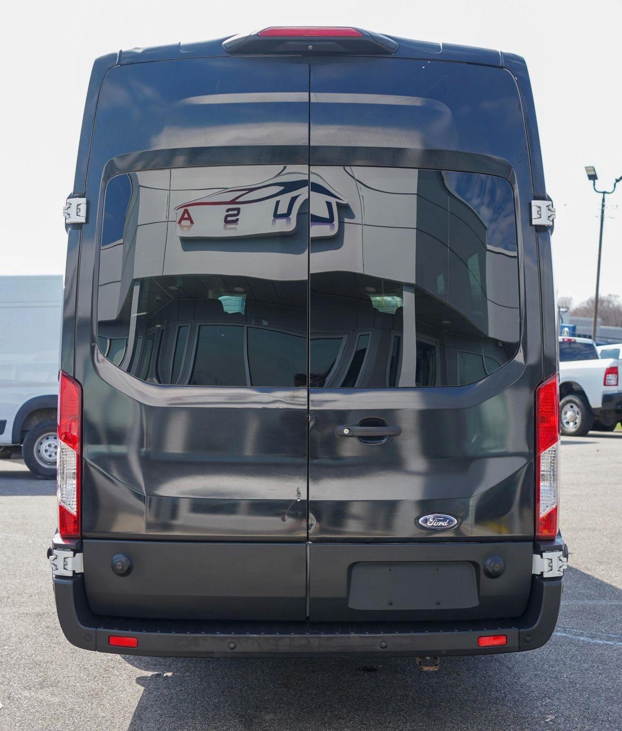 Ford Transit 350 Wagon HD High Roof XLT Sliding Pass. 148 WB EL 2020