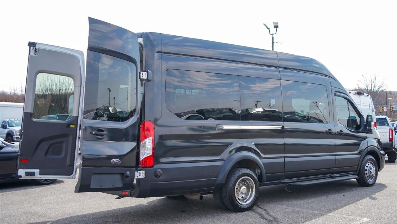 Ford Transit 350 Wagon HD High Roof XLT Sliding Pass. 148 WB EL 2020