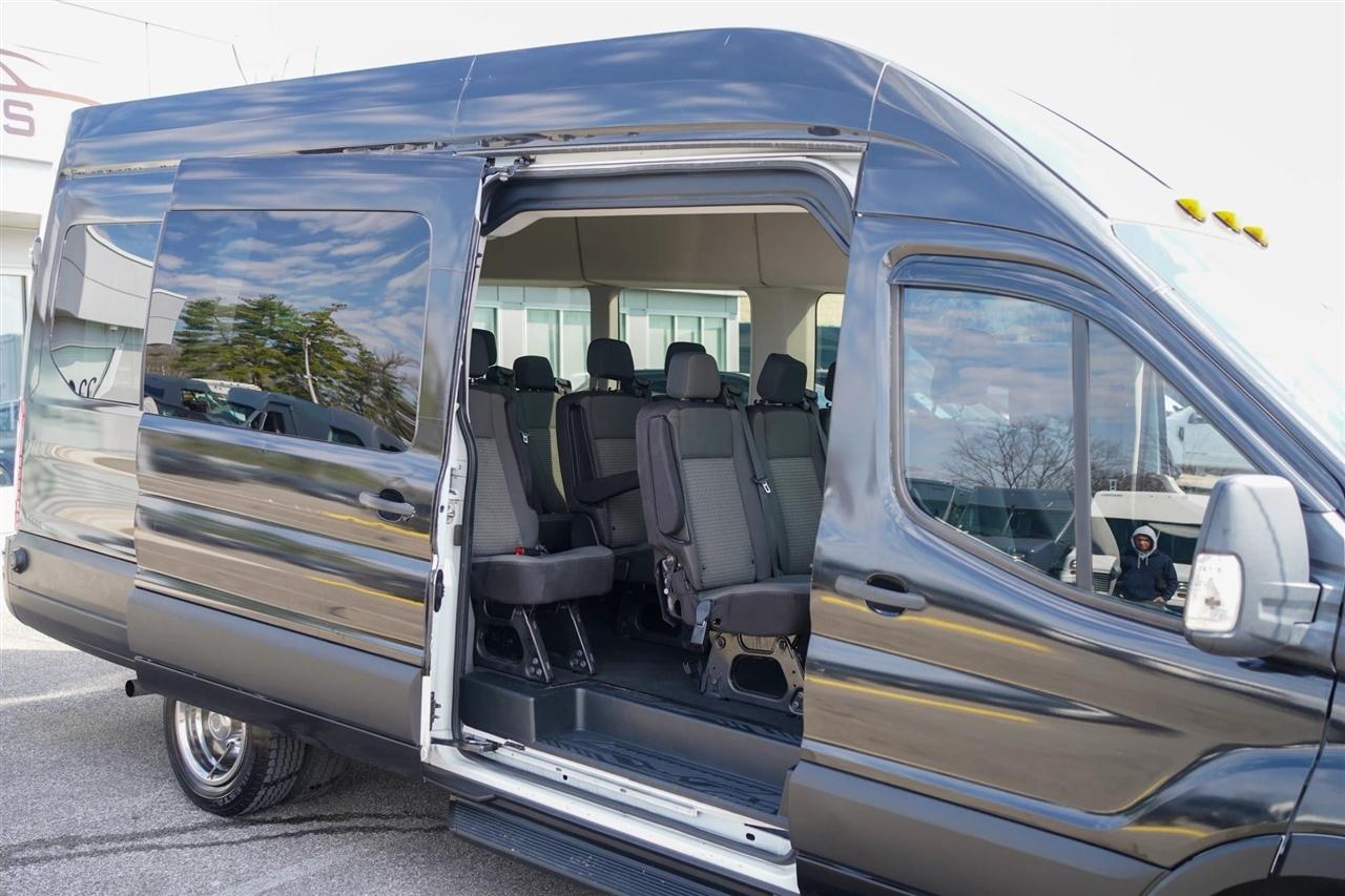 Ford Transit 350 Wagon HD High Roof XLT Sliding Pass. 148 WB EL 2020
