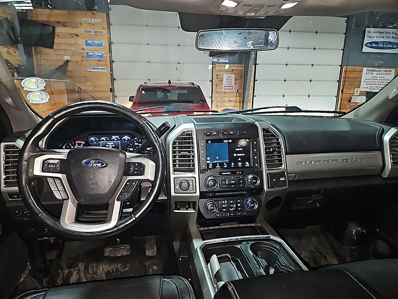 Ford F-250 SD Lariat Crew Cab 4WD 2017