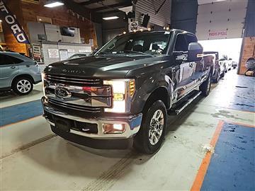 2017 Ford F-250 SD Lariat Crew Cab 4WD