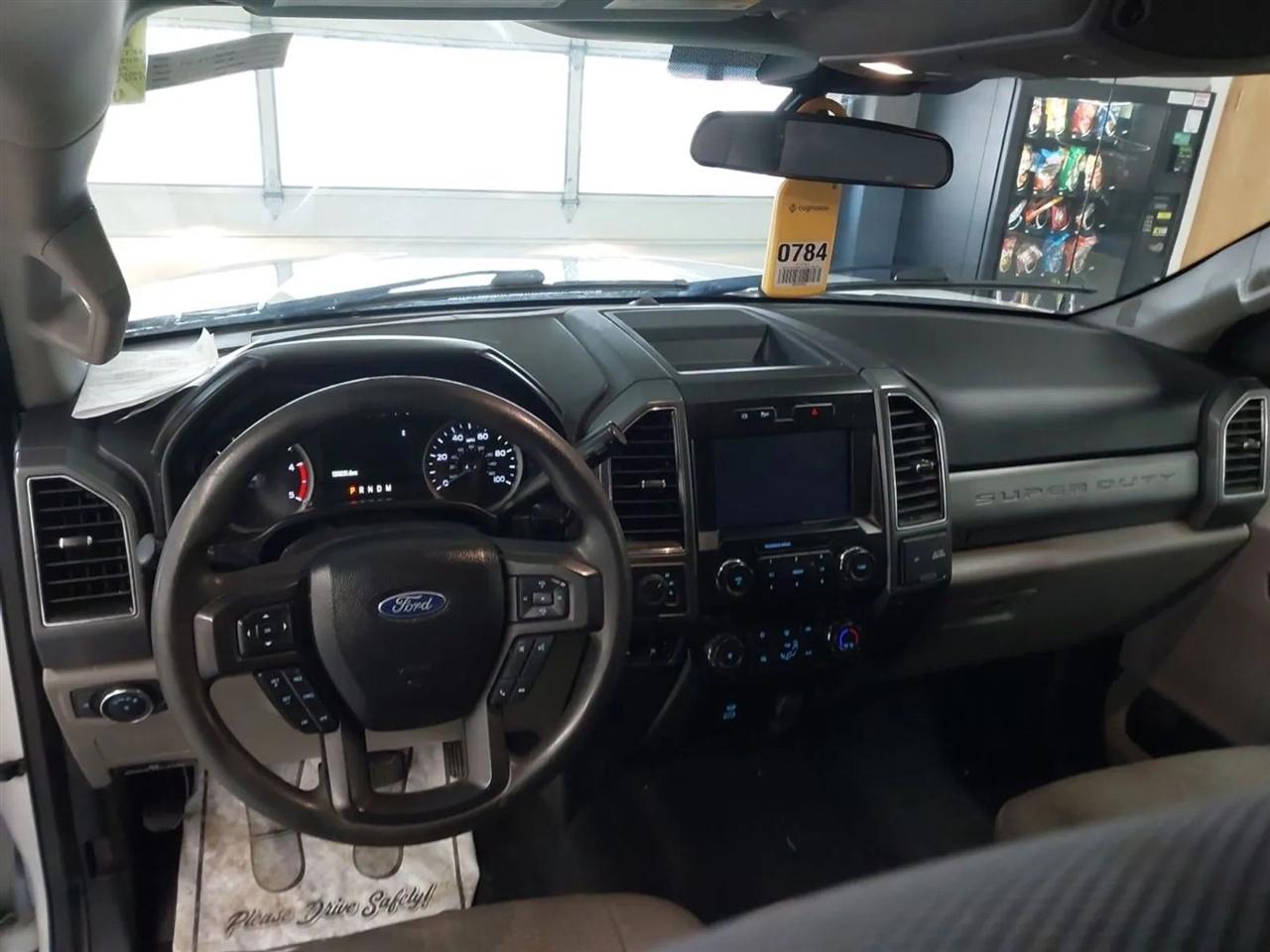 Ford F-250 SD XLT Crew Cab 4WD 2021