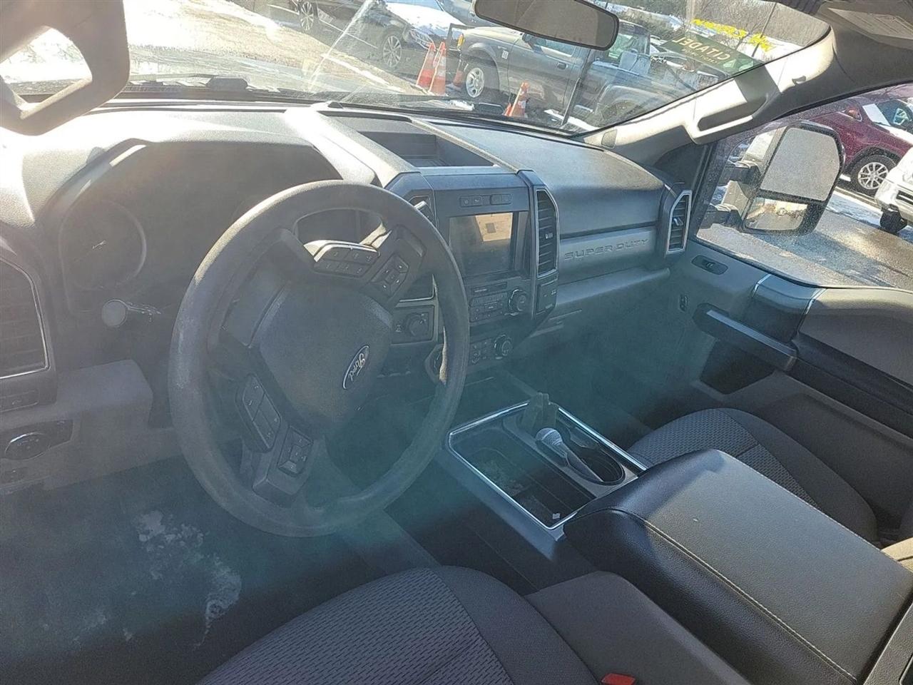 Ford F-250 SD XLT Crew Cab 4WD 2022