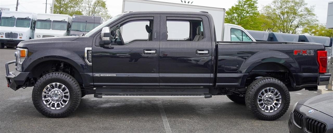 Ford F-250 SD XLT Crew Cab 4WD 2022