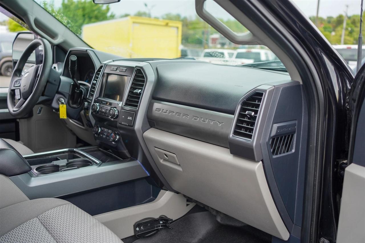 Ford F-250 SD XLT Crew Cab 4WD 2022