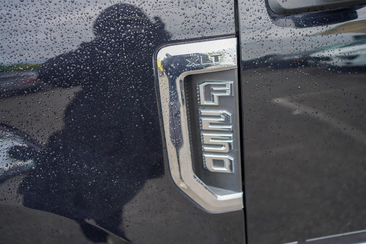 Ford F-250 SD XLT Crew Cab 4WD 2022