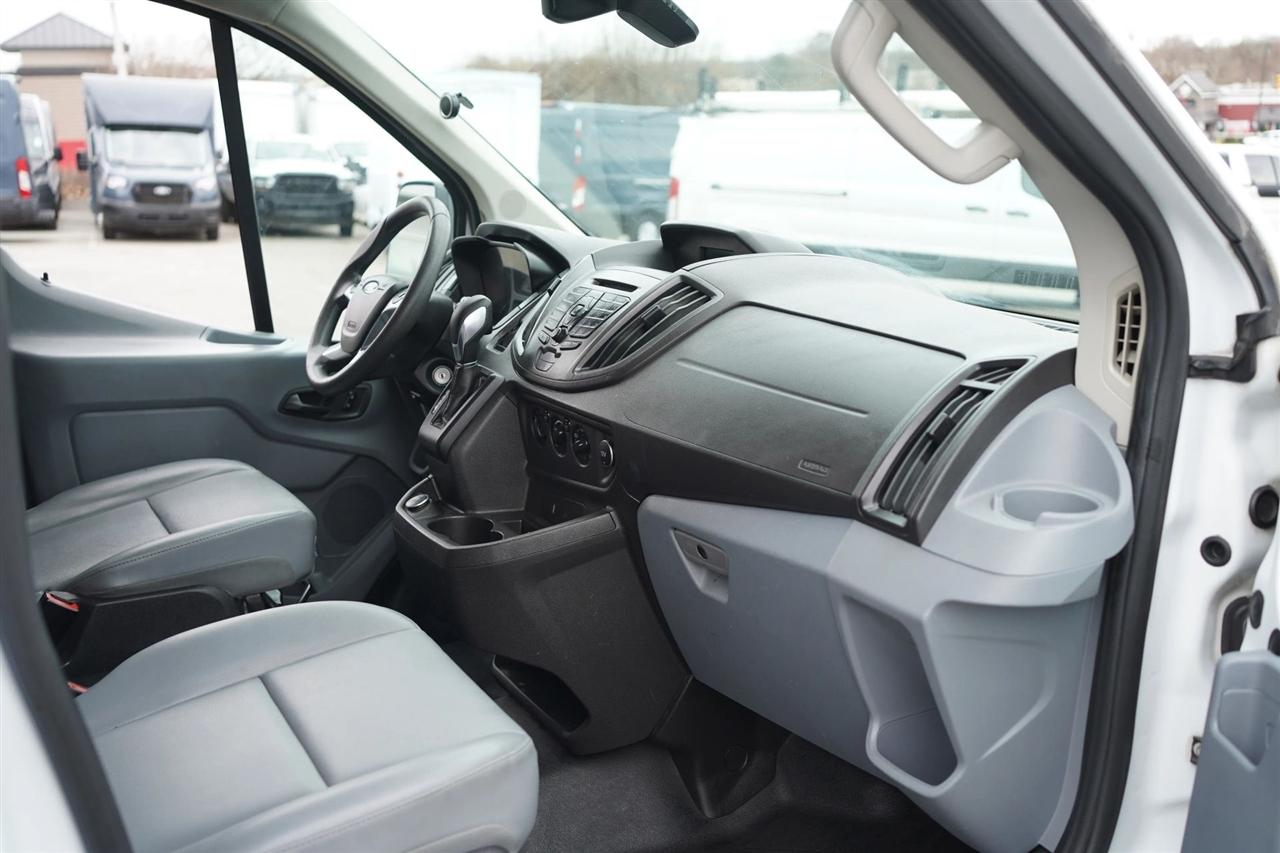 Ford Transit 350 Van Low Roof w/Sliding Pass. 148-in. WB 2018