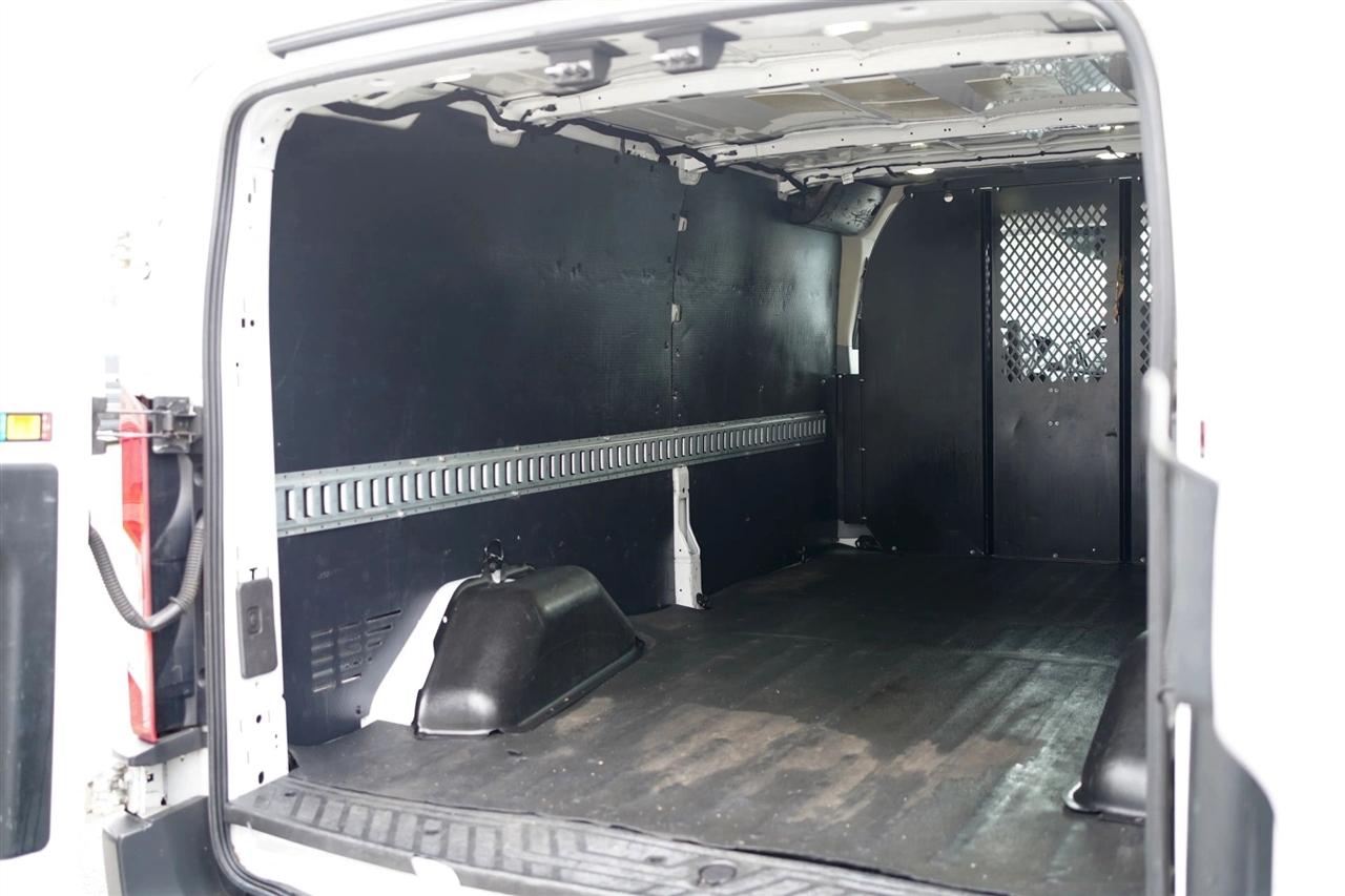Ford Transit 350 Van Low Roof w/Sliding Pass. 148-in. WB 2018