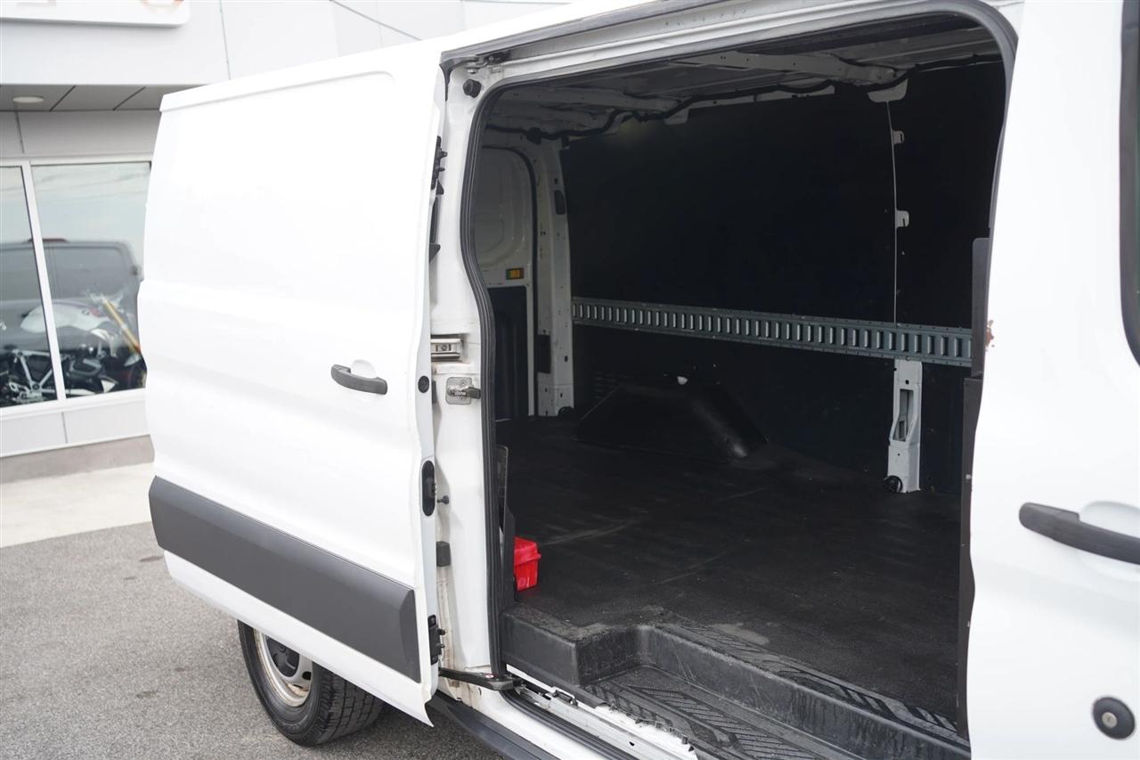 Ford Transit 350 Van Low Roof w/Sliding Pass. 148-in. WB 2018